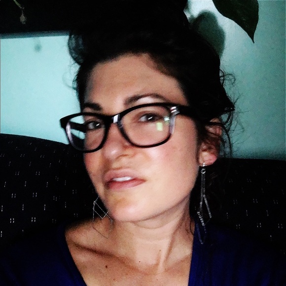 Meet your Posher, Nova - Picture 2 of 2